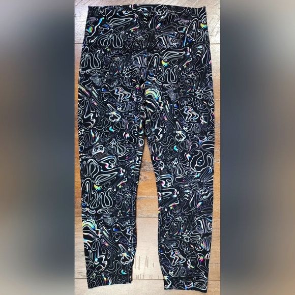 lululemon athletica Pants - Lululemon RARE Wunder Train Crop Leggings, Size 10